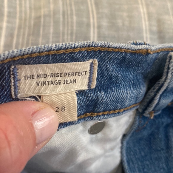 Madewell The Mid-Rise Perfect Vintage Jean in Ainsdale Wash ND511 - Picture 7 of 11